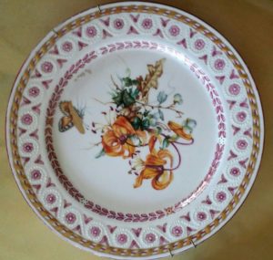 piatto con gigli tigrini