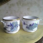 portavasi con peonie blu1