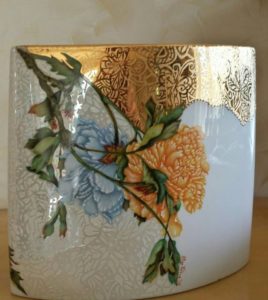 portavaso con peonie oro e lustro lavorato2